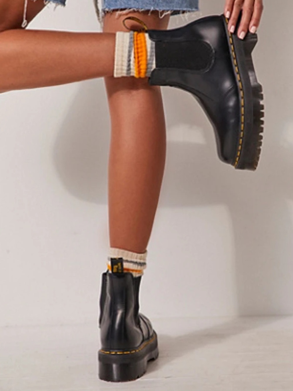 Dr. Martens 2976 Quad Black Chelsea Lug Sole Leather Boots
